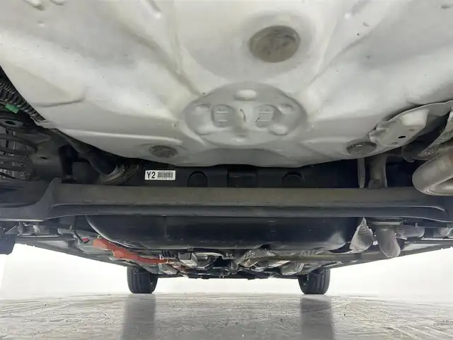 トヨタ アクア S スタイルブラック 佐賀県 2019(平31)年 7.7万km ホワイトパールクリスタルシャイン 純正ナビ/（AM FM CD DVD BT）/バックカメラ　/衝突軽減　/先行車発進告知機能　/レーンキープ　/横滑り防止　/コーナーセンサー　/パーキングサポートブレーキ　/純正フロアマット　/オートライト　/オートハイビーム　/電格ミラー　/バイザー