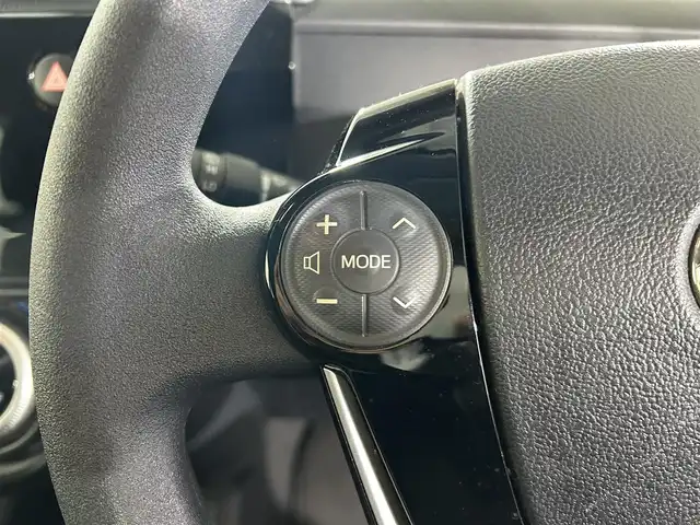 トヨタ アクア S スタイルブラック 佐賀県 2019(平31)年 7.7万km ホワイトパールクリスタルシャイン 純正ナビ/（AM FM CD DVD BT）/バックカメラ　/衝突軽減　/先行車発進告知機能　/レーンキープ　/横滑り防止　/コーナーセンサー　/パーキングサポートブレーキ　/純正フロアマット　/オートライト　/オートハイビーム　/電格ミラー　/バイザー