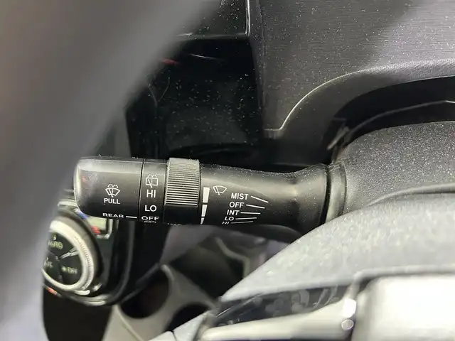 トヨタ アクア S スタイルブラック 佐賀県 2019(平31)年 7.7万km ホワイトパールクリスタルシャイン 純正ナビ/（AM FM CD DVD BT）/バックカメラ　/衝突軽減　/先行車発進告知機能　/レーンキープ　/横滑り防止　/コーナーセンサー　/パーキングサポートブレーキ　/純正フロアマット　/オートライト　/オートハイビーム　/電格ミラー　/バイザー