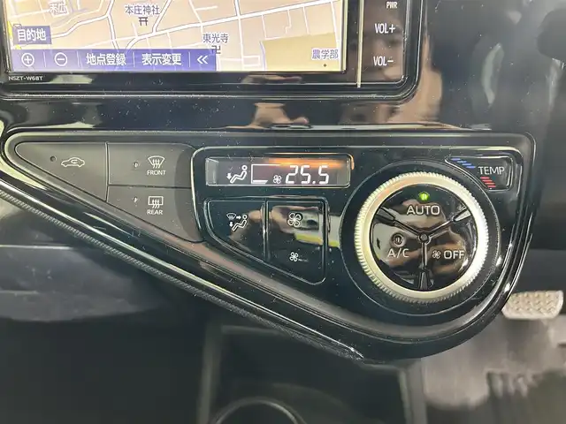 トヨタ アクア S スタイルブラック 佐賀県 2019(平31)年 7.7万km ホワイトパールクリスタルシャイン 純正ナビ/（AM FM CD DVD BT）/バックカメラ　/衝突軽減　/先行車発進告知機能　/レーンキープ　/横滑り防止　/コーナーセンサー　/パーキングサポートブレーキ　/純正フロアマット　/オートライト　/オートハイビーム　/電格ミラー　/バイザー