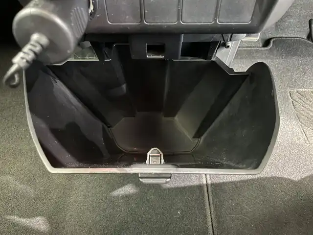 トヨタ タンク X S 鹿児島県 2018(平30)年 7万km ブライトシルバーM 禁煙車　/ナビ(CD/ワンセグTV/Bluetooth)　/バックカメラ　/片側パワースライドドア　/衝突軽減　/前後ドライブレコーダー　/ＥＴＣ　/オートライト　/ヘッドライトレベライザー　/社外アルミホイール　/アイドリングストップ　/純正フロアマット/ステアリングリモコン/電格ミラー