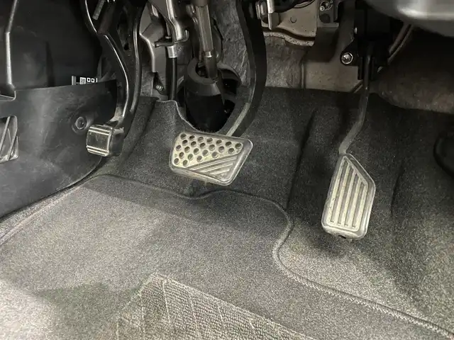 トヨタ タンク X S 鹿児島県 2018(平30)年 7万km ブライトシルバーM 禁煙車　/ナビ(CD/ワンセグTV/Bluetooth)　/バックカメラ　/片側パワースライドドア　/衝突軽減　/前後ドライブレコーダー　/ＥＴＣ　/オートライト　/ヘッドライトレベライザー　/社外アルミホイール　/アイドリングストップ　/純正フロアマット/ステアリングリモコン/電格ミラー