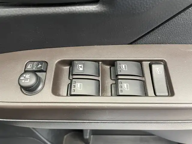 トヨタ タンク X S 鹿児島県 2018(平30)年 7万km ブライトシルバーM 禁煙車　/ナビ(CD/ワンセグTV/Bluetooth)　/バックカメラ　/片側パワースライドドア　/衝突軽減　/前後ドライブレコーダー　/ＥＴＣ　/オートライト　/ヘッドライトレベライザー　/社外アルミホイール　/アイドリングストップ　/純正フロアマット/ステアリングリモコン/電格ミラー