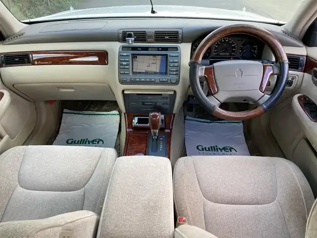 トヨタ クラウン ロイヤル ロイヤルサルーン プレミアム21 愛知県 2001(平13)年 3.6万km ホワイトパールクリスタルシャイン 純正ナビTV/ETC/ドライブレコーダー/クルーズコントロール/オートライト/オートエアコン/ステアリングカバー付/全席パワーシート/電動リアサンシェード/純正15インチアルミホイール/スペアキー/禁煙車