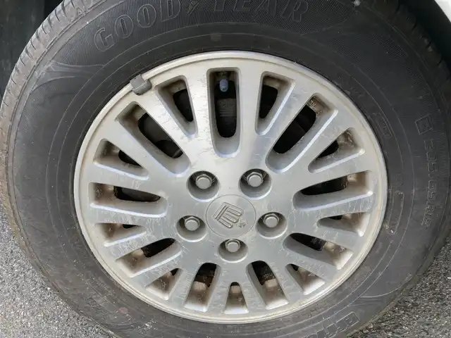 トヨタ クラウン ロイヤル ロイヤルサルーン プレミアム21 愛知県 2001(平13)年 3.6万km ホワイトパールクリスタルシャイン 純正ナビTV/ETC/ドライブレコーダー/クルーズコントロール/オートライト/オートエアコン/ステアリングカバー付/全席パワーシート/電動リアサンシェード/純正15インチアルミホイール/スペアキー/禁煙車