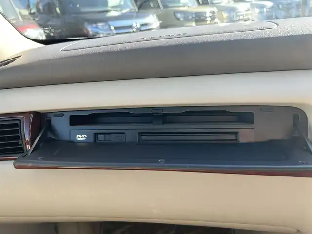 トヨタ クラウン ロイヤル ロイヤルサルーン プレミアム21 愛知県 2001(平13)年 3.6万km ホワイトパールクリスタルシャイン 純正ナビTV/ETC/ドライブレコーダー/クルーズコントロール/オートライト/オートエアコン/ステアリングカバー付/全席パワーシート/電動リアサンシェード/純正15インチアルミホイール/スペアキー/禁煙車