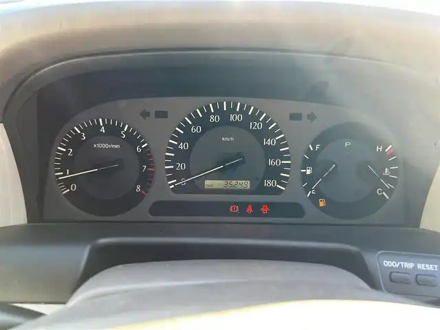 トヨタ クラウン ロイヤル ロイヤルサルーン プレミアム21 愛知県 2001(平13)年 3.6万km ホワイトパールクリスタルシャイン 純正ナビTV/ETC/ドライブレコーダー/クルーズコントロール/オートライト/オートエアコン/ステアリングカバー付/全席パワーシート/電動リアサンシェード/純正15インチアルミホイール/スペアキー/禁煙車