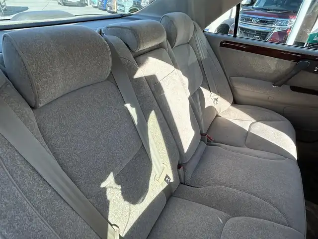 トヨタ クラウン ロイヤル ロイヤルサルーン プレミアム21 愛知県 2001(平13)年 3.6万km ホワイトパールクリスタルシャイン 純正ナビTV/ETC/ドライブレコーダー/クルーズコントロール/オートライト/オートエアコン/ステアリングカバー付/全席パワーシート/電動リアサンシェード/純正15インチアルミホイール/スペアキー/禁煙車