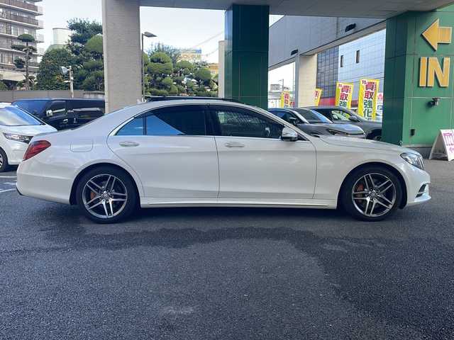 メルセデス・ベンツ Ｓ５５０Ｌ AMG スポーツエディション 大阪府 2014(平26)年 7.6万km ダイヤモンドホワイト 純正ナビ/フルセグTV/Bluetoothオーディーオ/6連奏DVD／CD/ブルメスターサウンド/全周囲カメラ/バックカメラ/衝突軽減ブレーキ/車線逸脱警報/レーダークルーズコントロール/サンルーフ/レザーシート/全席パワーシート/シートヒーター/エアシート/LEDライト/純正19インチアルミホイル