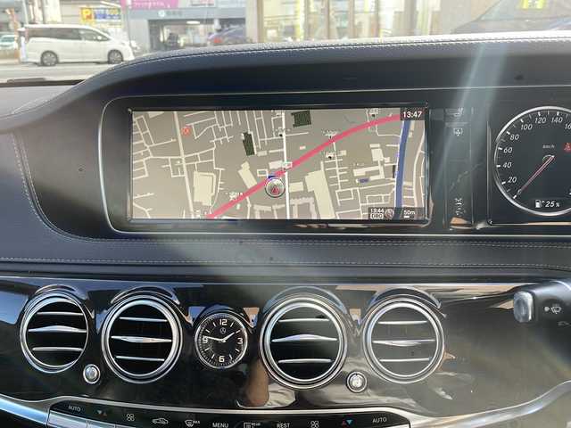 メルセデス・ベンツ Ｓ５５０Ｌ AMG スポーツエディション 大阪府 2014(平26)年 7.6万km ダイヤモンドホワイト 純正ナビ/フルセグTV/Bluetoothオーディーオ/6連奏DVD／CD/ブルメスターサウンド/全周囲カメラ/バックカメラ/衝突軽減ブレーキ/車線逸脱警報/レーダークルーズコントロール/サンルーフ/レザーシート/全席パワーシート/シートヒーター/エアシート/LEDライト/純正19インチアルミホイル