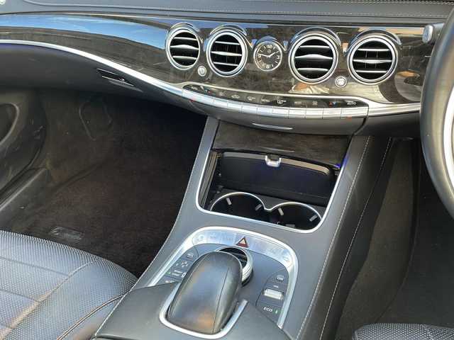 メルセデス・ベンツ Ｓ５５０Ｌ AMG スポーツエディション 大阪府 2014(平26)年 7.6万km ダイヤモンドホワイト 純正ナビ/フルセグTV/Bluetoothオーディーオ/6連奏DVD／CD/ブルメスターサウンド/全周囲カメラ/バックカメラ/衝突軽減ブレーキ/車線逸脱警報/レーダークルーズコントロール/サンルーフ/レザーシート/全席パワーシート/シートヒーター/エアシート/LEDライト/純正19インチアルミホイル