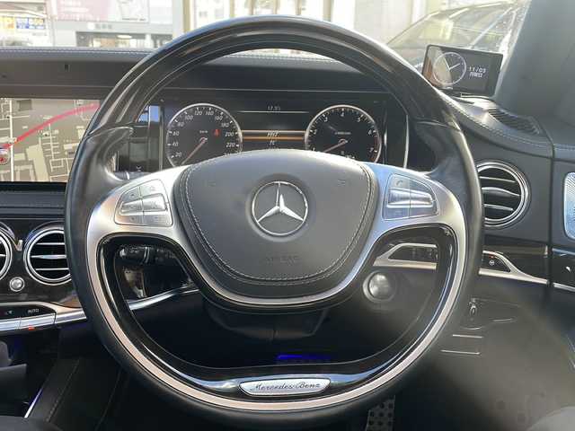 メルセデス・ベンツ Ｓ５５０Ｌ AMG スポーツエディション 大阪府 2014(平26)年 7.6万km ダイヤモンドホワイト 純正ナビ/フルセグTV/Bluetoothオーディーオ/6連奏DVD／CD/ブルメスターサウンド/全周囲カメラ/バックカメラ/衝突軽減ブレーキ/車線逸脱警報/レーダークルーズコントロール/サンルーフ/レザーシート/全席パワーシート/シートヒーター/エアシート/LEDライト/純正19インチアルミホイル