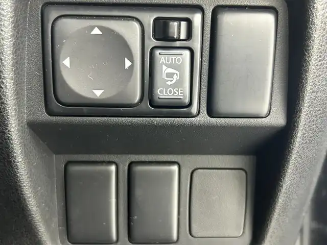 日産 ジューク 15RX アーバン スタイリッシュブラック 熊本県 2013(平25)年 8.1万km サファイアブラック 禁煙車　/社外ナビCN-A5300D（ＣＤ・ＤＶＤ・ワンセグ・ＢＴ・ｉｐｏｄ・ＵＳＢ）/バックカメラ　/社外前方ドライブレコーダー　/ＥＴＣ　/横滑り防止/純正フロアマット　/純正１７インチＡＷ　/オートライト　/ＬＥＤヘッドライト/フォグライト/スマートキー/プッシュスタート