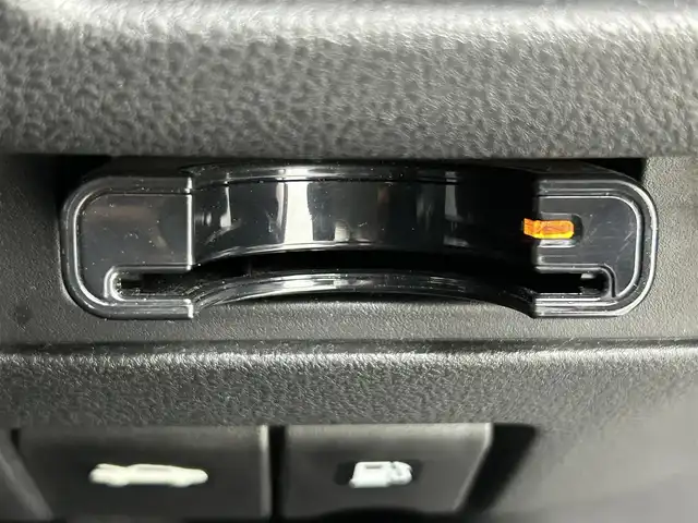 日産 ジューク 15RX アーバン スタイリッシュブラック 熊本県 2013(平25)年 8.1万km サファイアブラック 禁煙車　/社外ナビCN-A5300D（ＣＤ・ＤＶＤ・ワンセグ・ＢＴ・ｉｐｏｄ・ＵＳＢ）/バックカメラ　/社外前方ドライブレコーダー　/ＥＴＣ　/横滑り防止/純正フロアマット　/純正１７インチＡＷ　/オートライト　/ＬＥＤヘッドライト/フォグライト/スマートキー/プッシュスタート