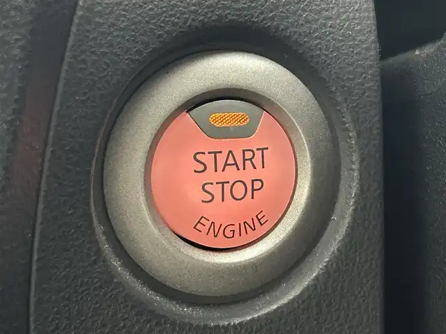 日産 ジューク 15RX アーバン スタイリッシュブラック 熊本県 2013(平25)年 8.1万km サファイアブラック 禁煙車　/社外ナビCN-A5300D（ＣＤ・ＤＶＤ・ワンセグ・ＢＴ・ｉｐｏｄ・ＵＳＢ）/バックカメラ　/社外前方ドライブレコーダー　/ＥＴＣ　/横滑り防止/純正フロアマット　/純正１７インチＡＷ　/オートライト　/ＬＥＤヘッドライト/フォグライト/スマートキー/プッシュスタート