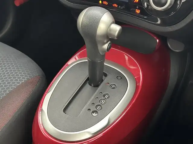 日産 ジューク 15RX アーバン スタイリッシュブラック 熊本県 2013(平25)年 8.1万km サファイアブラック 禁煙車　/社外ナビCN-A5300D（ＣＤ・ＤＶＤ・ワンセグ・ＢＴ・ｉｐｏｄ・ＵＳＢ）/バックカメラ　/社外前方ドライブレコーダー　/ＥＴＣ　/横滑り防止/純正フロアマット　/純正１７インチＡＷ　/オートライト　/ＬＥＤヘッドライト/フォグライト/スマートキー/プッシュスタート