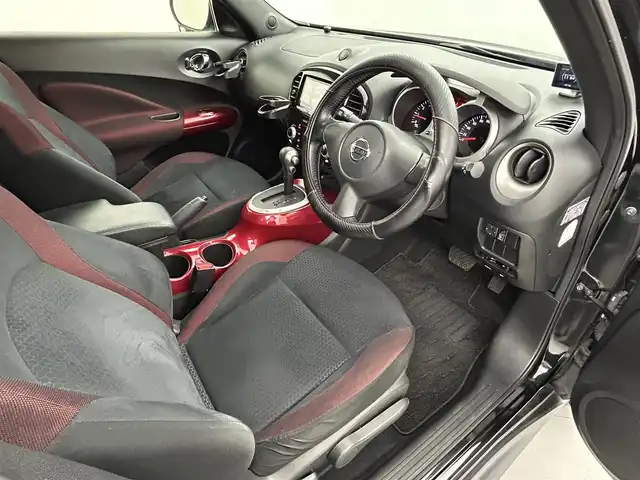 日産 ジューク 15RX アーバン スタイリッシュブラック 熊本県 2013(平25)年 8.1万km サファイアブラック 禁煙車　/社外ナビCN-A5300D（ＣＤ・ＤＶＤ・ワンセグ・ＢＴ・ｉｐｏｄ・ＵＳＢ）/バックカメラ　/社外前方ドライブレコーダー　/ＥＴＣ　/横滑り防止/純正フロアマット　/純正１７インチＡＷ　/オートライト　/ＬＥＤヘッドライト/フォグライト/スマートキー/プッシュスタート