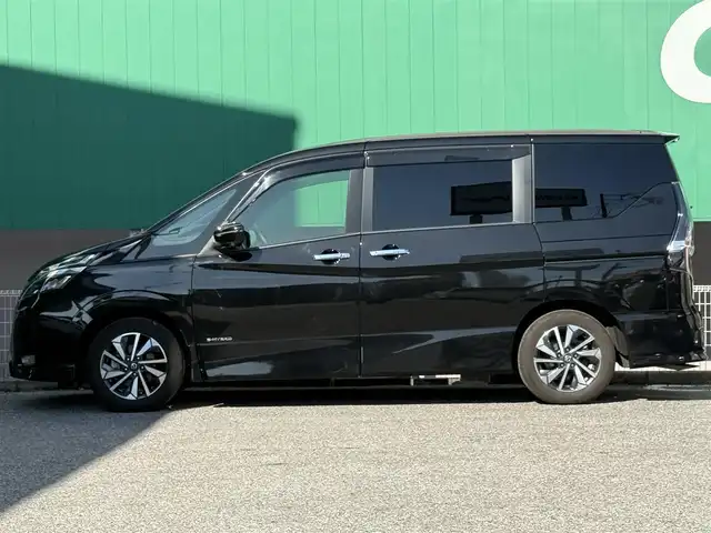 日産 セレナ ハイウェイスター V 千葉県 2022(令4)年 1.5万km ダイヤモンドブラック プロパイロット/ALPINE11インチフルセグナビ/フリップダウンモニター/アラウンドビューモニター/ＨＤＭＩポート/ＵＳＢポート/インテリジェントクルーズコントロール/エマージェンシーブレーキ/両側パワースライド/スマートルームミラー/ブラインドスポットモニター/アイドリングストップ/ステアリングスイッチ/コーナーセンサー/ドアバイザー/ドライブレコーダー前後/ウィンカーミラー/ＥＴＣ/リア5面スモークフィルム/フロアマット/セーフティパックＡ