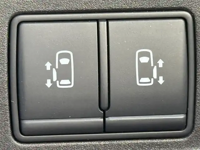 日産 セレナ ハイウェイスター V 千葉県 2022(令4)年 1.5万km ダイヤモンドブラック プロパイロット/ALPINE11インチフルセグナビ/フリップダウンモニター/アラウンドビューモニター/ＨＤＭＩポート/ＵＳＢポート/インテリジェントクルーズコントロール/エマージェンシーブレーキ/両側パワースライド/スマートルームミラー/ブラインドスポットモニター/アイドリングストップ/ステアリングスイッチ/コーナーセンサー/ドアバイザー/ドライブレコーダー前後/ウィンカーミラー/ＥＴＣ/リア5面スモークフィルム/フロアマット/セーフティパックＡ