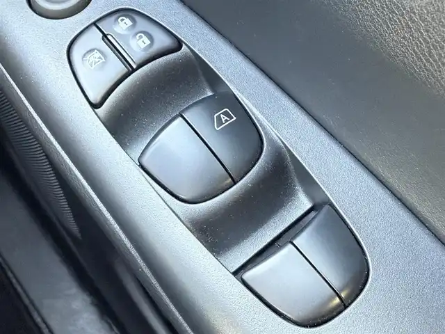 日産 セレナ ハイウェイスター V 千葉県 2022(令4)年 1.5万km ダイヤモンドブラック プロパイロット/ALPINE11インチフルセグナビ/フリップダウンモニター/アラウンドビューモニター/ＨＤＭＩポート/ＵＳＢポート/インテリジェントクルーズコントロール/エマージェンシーブレーキ/両側パワースライド/スマートルームミラー/ブラインドスポットモニター/アイドリングストップ/ステアリングスイッチ/コーナーセンサー/ドアバイザー/ドライブレコーダー前後/ウィンカーミラー/ＥＴＣ/リア5面スモークフィルム/フロアマット/セーフティパックＡ