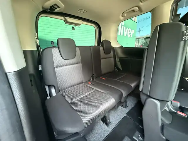 日産 セレナ ハイウェイスター V 千葉県 2022(令4)年 1.5万km ダイヤモンドブラック プロパイロット/ALPINE11インチフルセグナビ/フリップダウンモニター/アラウンドビューモニター/ＨＤＭＩポート/ＵＳＢポート/インテリジェントクルーズコントロール/エマージェンシーブレーキ/両側パワースライド/スマートルームミラー/ブラインドスポットモニター/アイドリングストップ/ステアリングスイッチ/コーナーセンサー/ドアバイザー/ドライブレコーダー前後/ウィンカーミラー/ＥＴＣ/リア5面スモークフィルム/フロアマット/セーフティパックＡ