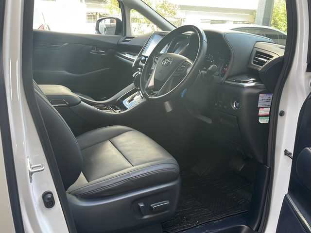 トヨタ アルファード S Cパッケージ 広島県 2022(令4)年 5万km ホワイトパールクリスタルシャイン 禁煙/モデリスタエアロ（F/R/S）/ツインムーンルーフ/セーフティセンス/・プリクラッシュセーフティ/・LTA/LDA/RSA/・先行車発進告知/・オートマチックハイビーム/BSM/RCTA/クリアランスソナー/純正ディスプレイオーディオ/・Bluetooth/Miracast/HDMI/フルセグ/バックカメラ/純正フリップダウンモニター（V12T-R68C）/デジタルインナーミラー/3眼LEDヘッドライト/オートライト/フォグランプ/前ドライブレコーダー（DRV-610）/ビルトインETC/合皮シート/シートヒーター/シートベンチレーション/パワーシート/メモリシート/ウッドコンビステアリング/ステアリングスイッチ/ステアリングヒーター/パワーバックドア/スマートキー/プッシュスタート/スペアキー/AC100V100W電源/純正18インチアルミホイール/スペアタイヤ