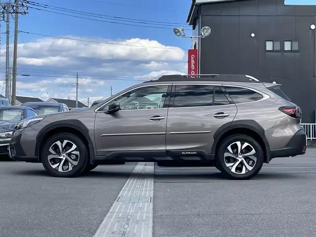 スバル アウトバック リミテッドEX 群馬県 2021(令3)年 3.6万km ゴールド サンルーフ　/純正１１インチ縦型メモリーナビ　/フルセグ　/バックカメラ　/ハーマン・カードン　/全席シートヒーター　/アイサイトＸ　/パドルシフト　/純正１８インチアルミホイール　/ＢＳＭ　/ＡＨＢ　/純正フロアマット/電動格納ミラー/Bluetooth/パーキングソナー/本革ステアリング/フォグランプ/シートセットポジションメモリー/アダプティブクルーズコントロール/ステアリングヒーター/SI-DRIVE/TFTデジタルインナーモニター/LEDヘッドライト/前方ドラレコ/スマートキー/黒レザーシート/パワーステアリング/４WD/ターボ/前席パワーシート