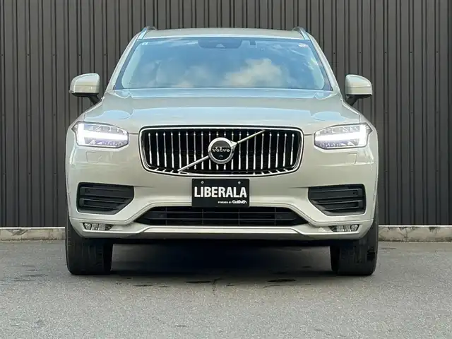 ボルボ ＸＣ９０ B5 AWD モーメンタム 福島県 2021(令3)年 2.8万km パール 純正ナビ(BT/USB)/フルセグTV/ETC/アダプティブクルーズコントロール/ステアリングスイッチ/ステアリングヒーター/白レザーシート/シートヒーター/パワーシート/パワーバックドア/ワイアレスチャージャー/アダプティブベンディングライト/純正19AW/取扱説明書/保証書/スペアキー