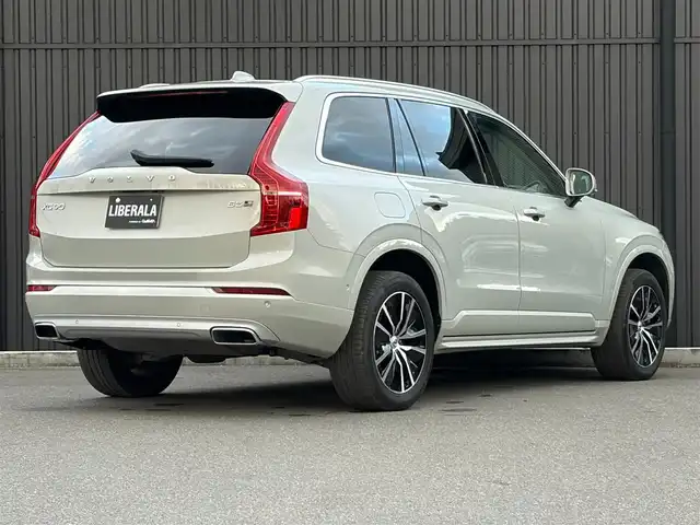 ボルボ ＸＣ９０ B5 AWD モーメンタム 福島県 2021(令3)年 2.8万km パール 純正ナビ(BT/USB)/フルセグTV/ETC/アダプティブクルーズコントロール/ステアリングスイッチ/ステアリングヒーター/白レザーシート/シートヒーター/パワーシート/パワーバックドア/ワイアレスチャージャー/アダプティブベンディングライト/純正19AW/取扱説明書/保証書/スペアキー