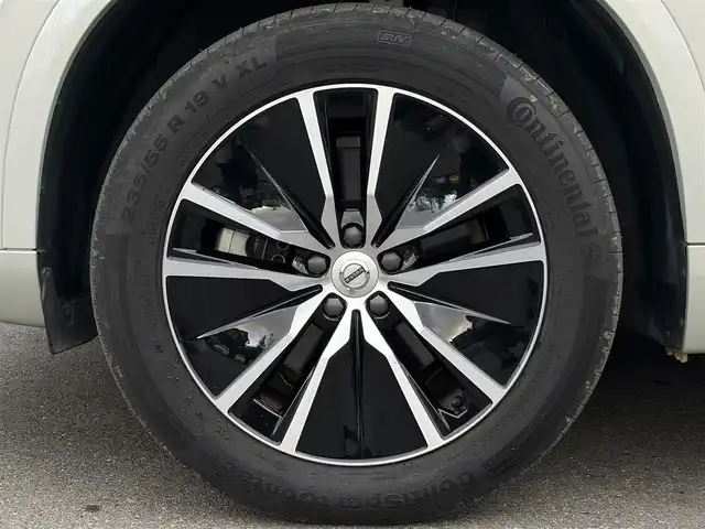 ボルボ ＸＣ９０ B5 AWD モーメンタム 福島県 2021(令3)年 2.8万km パール 純正ナビ(BT/USB)/フルセグTV/ETC/アダプティブクルーズコントロール/ステアリングスイッチ/ステアリングヒーター/白レザーシート/シートヒーター/パワーシート/パワーバックドア/ワイアレスチャージャー/アダプティブベンディングライト/純正19AW/取扱説明書/保証書/スペアキー