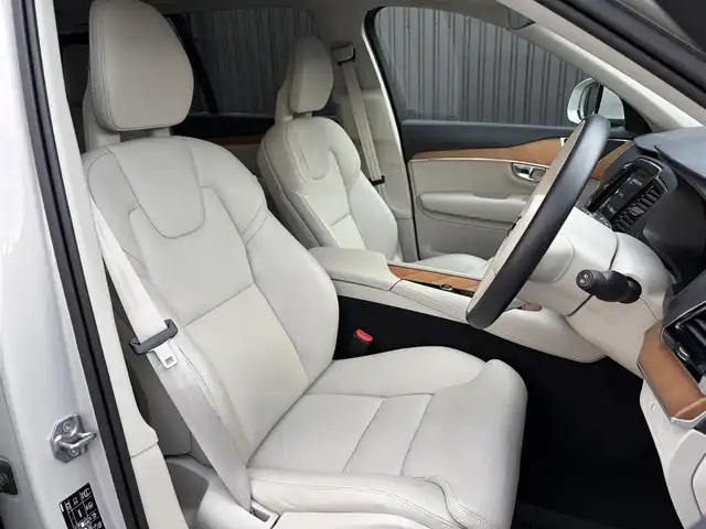 ボルボ ＸＣ９０ B5 AWD モーメンタム 福島県 2021(令3)年 2.8万km パール 純正ナビ(BT/USB)/フルセグTV/ETC/アダプティブクルーズコントロール/ステアリングスイッチ/ステアリングヒーター/白レザーシート/シートヒーター/パワーシート/パワーバックドア/ワイアレスチャージャー/アダプティブベンディングライト/純正19AW/取扱説明書/保証書/スペアキー