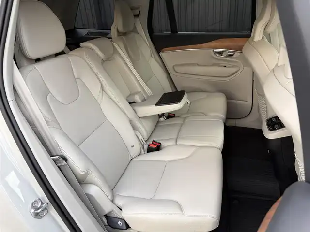 ボルボ ＸＣ９０ B5 AWD モーメンタム 福島県 2021(令3)年 2.8万km パール 純正ナビ(BT/USB)/フルセグTV/ETC/アダプティブクルーズコントロール/ステアリングスイッチ/ステアリングヒーター/白レザーシート/シートヒーター/パワーシート/パワーバックドア/ワイアレスチャージャー/アダプティブベンディングライト/純正19AW/取扱説明書/保証書/スペアキー