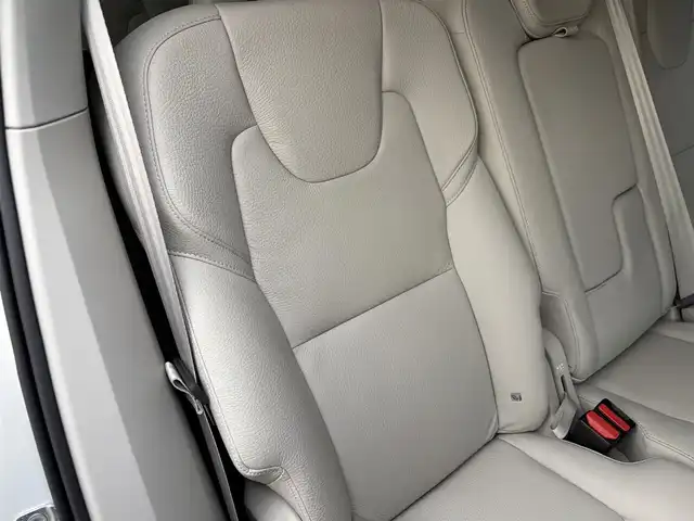 ボルボ ＸＣ９０ B5 AWD モーメンタム 福島県 2021(令3)年 2.8万km パール 純正ナビ(BT/USB)/フルセグTV/ETC/アダプティブクルーズコントロール/ステアリングスイッチ/ステアリングヒーター/白レザーシート/シートヒーター/パワーシート/パワーバックドア/ワイアレスチャージャー/アダプティブベンディングライト/純正19AW/取扱説明書/保証書/スペアキー