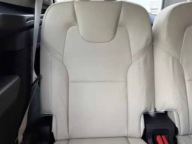 ボルボ ＸＣ９０ B5 AWD モーメンタム 福島県 2021(令3)年 2.8万km パール 純正ナビ(BT/USB)/フルセグTV/ETC/アダプティブクルーズコントロール/ステアリングスイッチ/ステアリングヒーター/白レザーシート/シートヒーター/パワーシート/パワーバックドア/ワイアレスチャージャー/アダプティブベンディングライト/純正19AW/取扱説明書/保証書/スペアキー