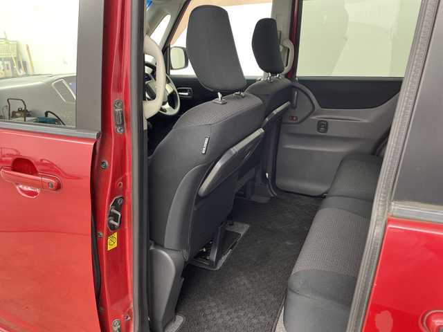 スズキ ソリオ X DJE 兵庫県 2013(平25)年 6.1万km フェニックスレッドパール ・社外ナビ＆BT＆DVD/・左側パワースライドドア/・右側イージークローザードア/・スマートキー/・プッシュスタート/・アイドリングストップ/・横滑り防止装置/・シートバックテーブル/・純正15インチアルミホイール/・電動格納ミラー/・純正フロアマット/・ハロゲンライト