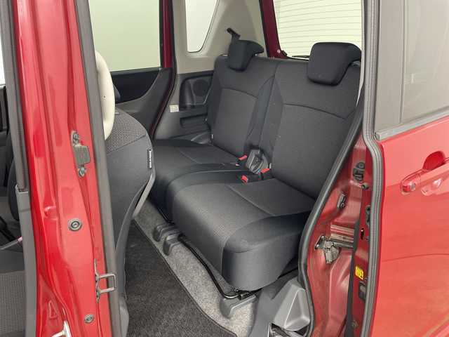 スズキ ソリオ X DJE 兵庫県 2013(平25)年 6.1万km フェニックスレッドパール ・社外ナビ＆BT＆DVD/・左側パワースライドドア/・右側イージークローザードア/・スマートキー/・プッシュスタート/・アイドリングストップ/・横滑り防止装置/・シートバックテーブル/・純正15インチアルミホイール/・電動格納ミラー/・純正フロアマット/・ハロゲンライト