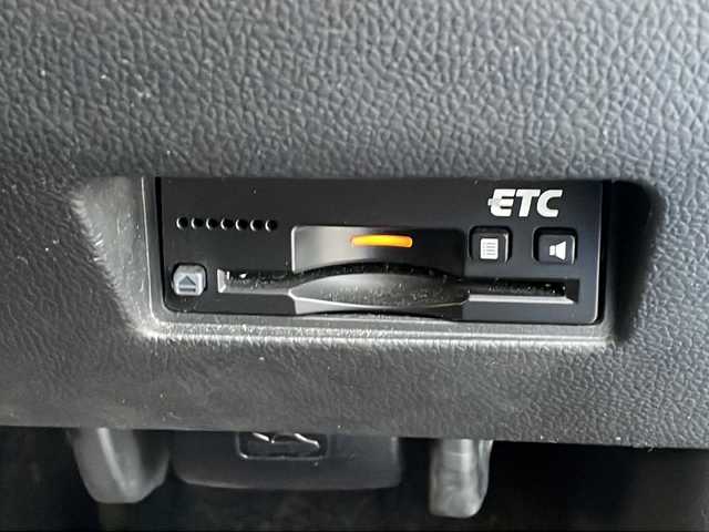 スズキ スイフト HYBRID RS 徳島県 2018(平30)年 3.9万km スピーディーブルーM セーフティパッケージ/デュアルセンサーブレーキサポート/レーダークルーズコントロール/レーンキープアシスト/横滑り防止装置/全周囲モニター用カメラ装着車/純正8型ナビ/（Bluetooth/フルセグ/CD/DVD/SD）/パドルシフト/シートヒーター/ドライブレコーダー/ビルトインETC/純正フロアマット/LEDヘッドライト