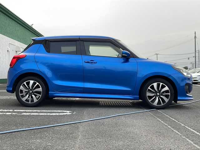 スズキ スイフト HYBRID RS 徳島県 2018(平30)年 3.9万km スピーディーブルーM セーフティパッケージ/デュアルセンサーブレーキサポート/レーダークルーズコントロール/レーンキープアシスト/横滑り防止装置/全周囲モニター用カメラ装着車/純正8型ナビ/（Bluetooth/フルセグ/CD/DVD/SD）/パドルシフト/シートヒーター/ドライブレコーダー/ビルトインETC/純正フロアマット/LEDヘッドライト