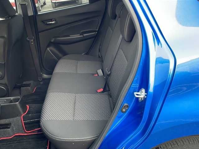 スズキ スイフト HYBRID RS 徳島県 2018(平30)年 3.9万km スピーディーブルーM セーフティパッケージ/デュアルセンサーブレーキサポート/レーダークルーズコントロール/レーンキープアシスト/横滑り防止装置/全周囲モニター用カメラ装着車/純正8型ナビ/（Bluetooth/フルセグ/CD/DVD/SD）/パドルシフト/シートヒーター/ドライブレコーダー/ビルトインETC/純正フロアマット/LEDヘッドライト