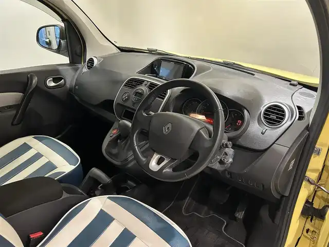 ルノー カングー ゼン 愛知県 2016(平28)年 4.6万km ジョンアグリュム カロッツェリアナビ/フルセグTV/バックカメラ/ＥＴＣ/シートカバー取付/ドアバイザー