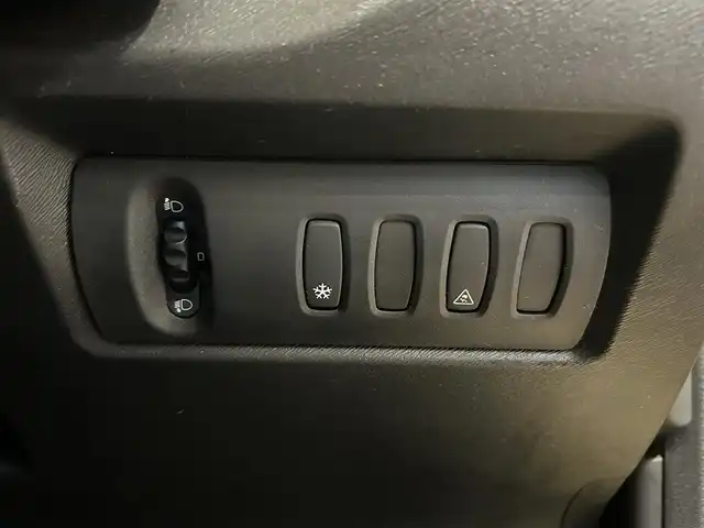 ルノー カングー ゼン 愛知県 2016(平28)年 4.6万km ジョンアグリュム カロッツェリアナビ/フルセグTV/バックカメラ/ＥＴＣ/シートカバー取付/ドアバイザー