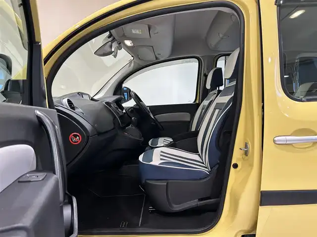 ルノー カングー ゼン 愛知県 2016(平28)年 4.6万km ジョンアグリュム カロッツェリアナビ/フルセグTV/バックカメラ/ＥＴＣ/シートカバー取付/ドアバイザー