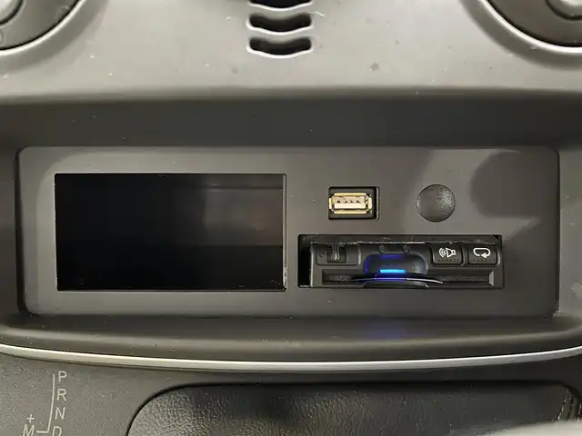 ルノー カングー ゼン 愛知県 2016(平28)年 4.6万km ジョンアグリュム カロッツェリアナビ/フルセグTV/バックカメラ/ＥＴＣ/シートカバー取付/ドアバイザー