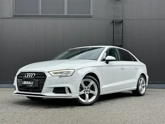 アウディ Ａ３ セダン 30TFSI スポーツ 福岡県 2020(令2)年 2.7万km グレイシアホワイトメタリック ワンオーナー/純正HDDナビ/フルセグTV/Bカメラ/Bluetooth/CD.DVD/ドライブセレクト/ドライブレコーダー/オートライト/ETC/レザーシート/パワーシート/シートヒーター/クルーズコントロール/純正AW