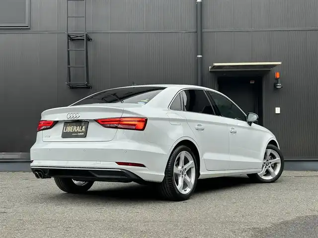 アウディ Ａ３ セダン 30TFSI スポーツ 福岡県 2020(令2)年 2.7万km グレイシアホワイトメタリック ワンオーナー/純正HDDナビ/フルセグTV/Bカメラ/Bluetooth/CD.DVD/ドライブセレクト/ドライブレコーダー/オートライト/ETC/レザーシート/パワーシート/シートヒーター/クルーズコントロール/純正AW