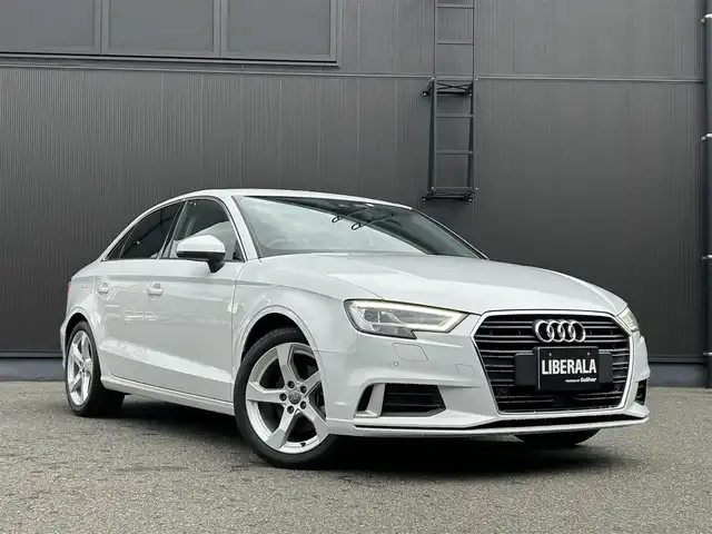 アウディ Ａ３ セダン 30TFSI スポーツ 福岡県 2020(令2)年 2.7万km グレイシアホワイトメタリック ワンオーナー/純正HDDナビ/フルセグTV/Bカメラ/Bluetooth/CD.DVD/ドライブセレクト/ドライブレコーダー/オートライト/ETC/レザーシート/パワーシート/シートヒーター/クルーズコントロール/純正AW