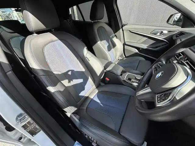 ＢＭＷ １１８ｄ 香川県 2020(令2)年 2.1万km 白 スクリーンミラーリング/シートメモリ/F.Rドラレコ/オートワイパー/オートライト/オートハイビーム/インテリジェントセーフティー/ステアアシスト/ブラインドスポットモニター/ステアリングスイッチ/アンビエントライト【6色】/アップルカープレイ/Bluetooth/USB