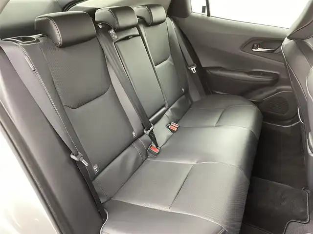 トヨタ プリウス Z 福岡県 2024(令6)年 0.7万km プラチナホワイトパールマイカ 純正１２．３型ナビ　/全方位カメラ　/ＥＴＣ２．０　/レーダー探知機　/置くだけ充電　/デジタルルームミラー　/ＡＣＣ　/コーナーセンサー　/ＰＣＳ　/ＬＤＡ　/ＢＳＭ　/ＲＣＴＡ　/パーキングアシスト　/ステアリングヒーター