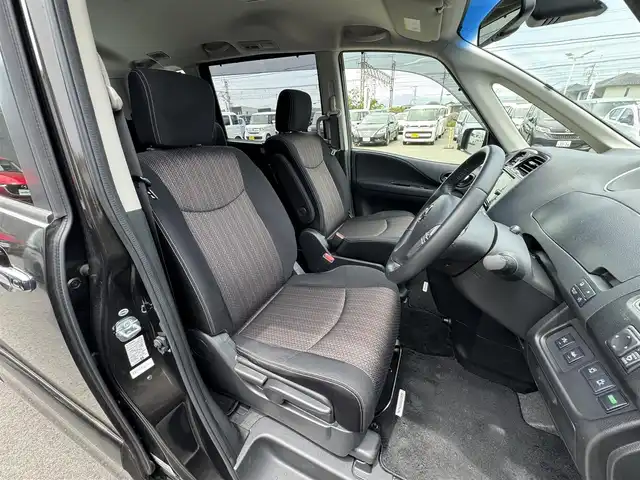 日産 セレナ HWS S HV Vセレ +Sefty Aセーフ 滋賀県 2015(平27)年 7.1万km タイガーアイブラウン 禁煙車/純正7型SDナビ/・MP315D-W/（Bluetooth/CD/DVD/USB/フルセグ）/後席11インチモニター/両側自動スライドドア/踏み間違い防止/レーンキープアシスト/クルーズコントロール/LEDヘッドライト/純正１６AW/ビルトインETC/スマートキー/プッシュスタート
