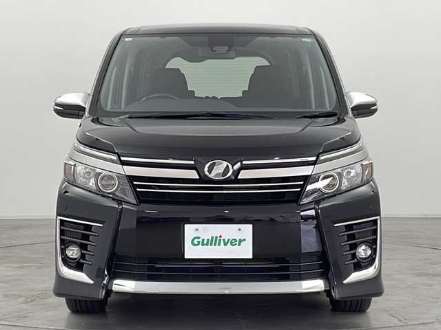 トヨタ ヴォクシー ZS 煌Ⅱ 群馬県 2016(平28)年 5.4万km ブラック 9型ナビ　10.1型後席モニター　バックカメラ　衝突被害軽減ブレーキ　両側パワースライドドア　ビルトインETC オートハイビーム　LEDヘッドライト　レザーステアリング　アイドリングストップ　禁煙車